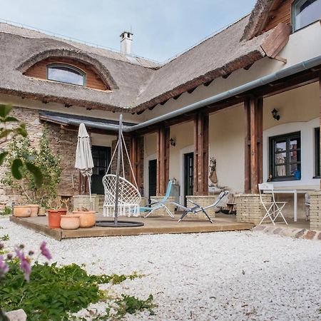 Cselling Udvarház Revfulop Exterior foto