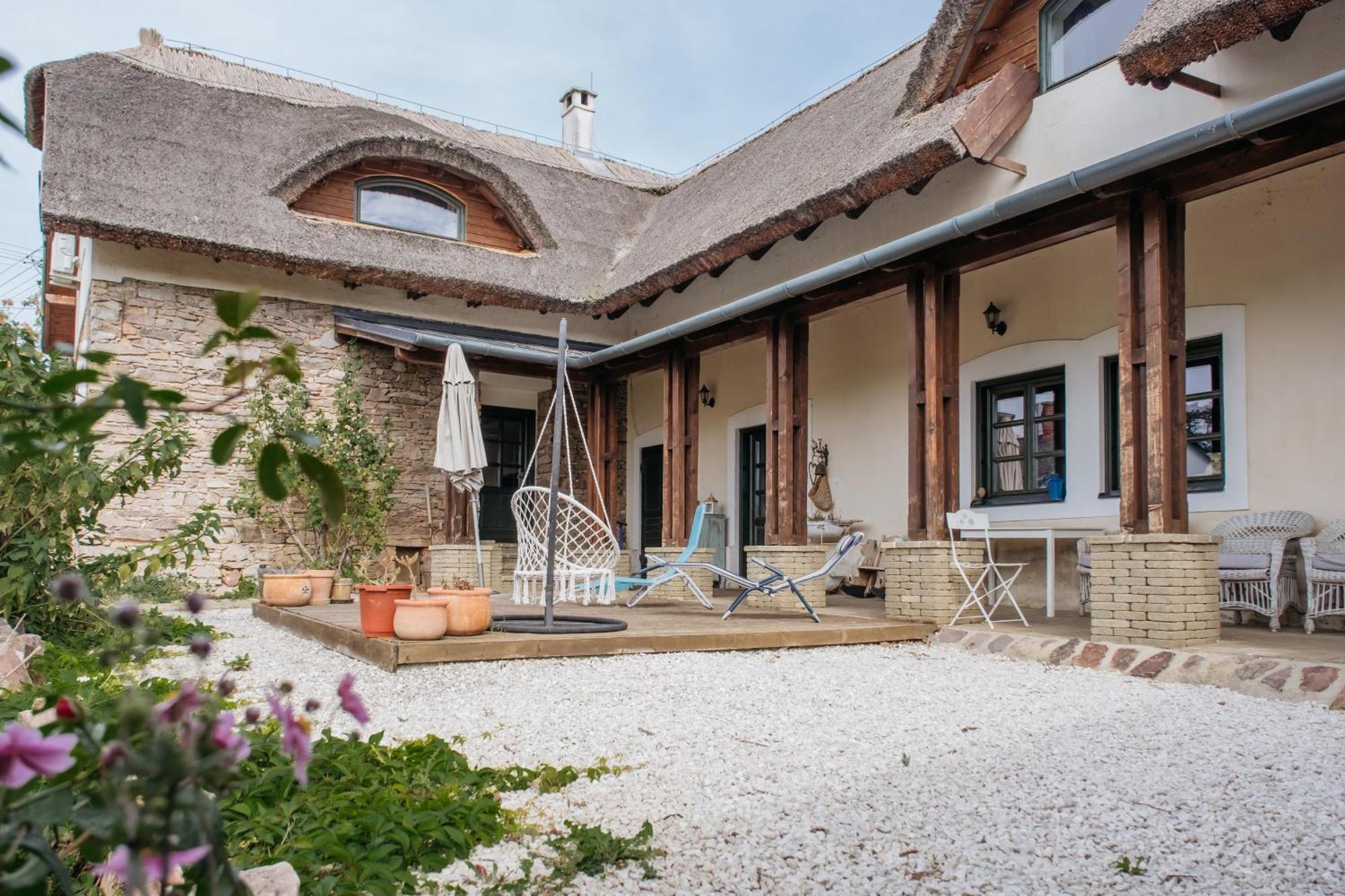 Cselling Udvarház Revfulop Exterior foto